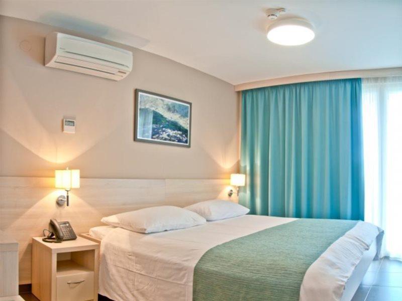 Plaza Sunny Hotel - San Marino Sunny Resort By Valamar Лопар Екстер'єр фото